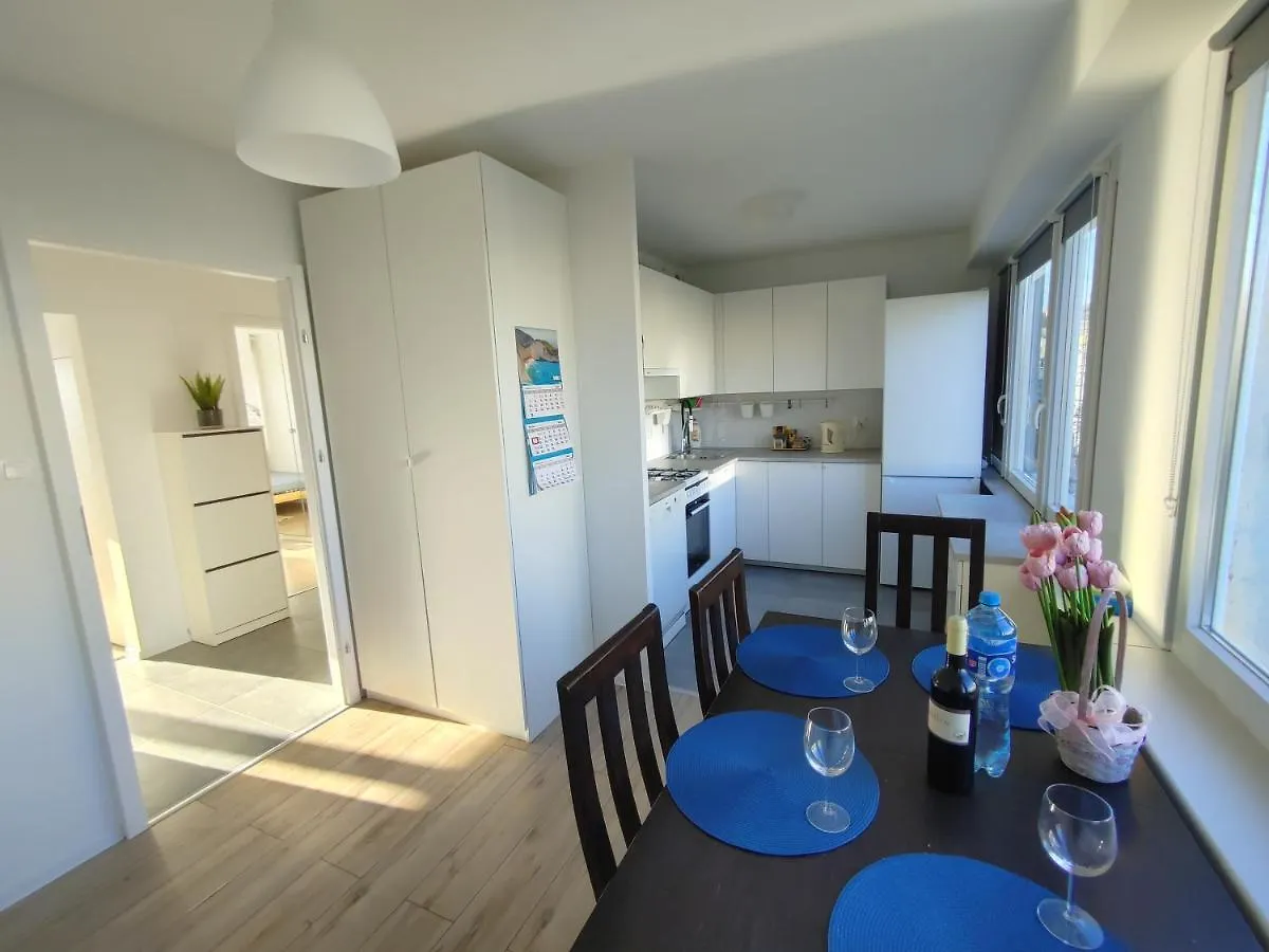 Una Apartments - Niedzwiadek Warszawa