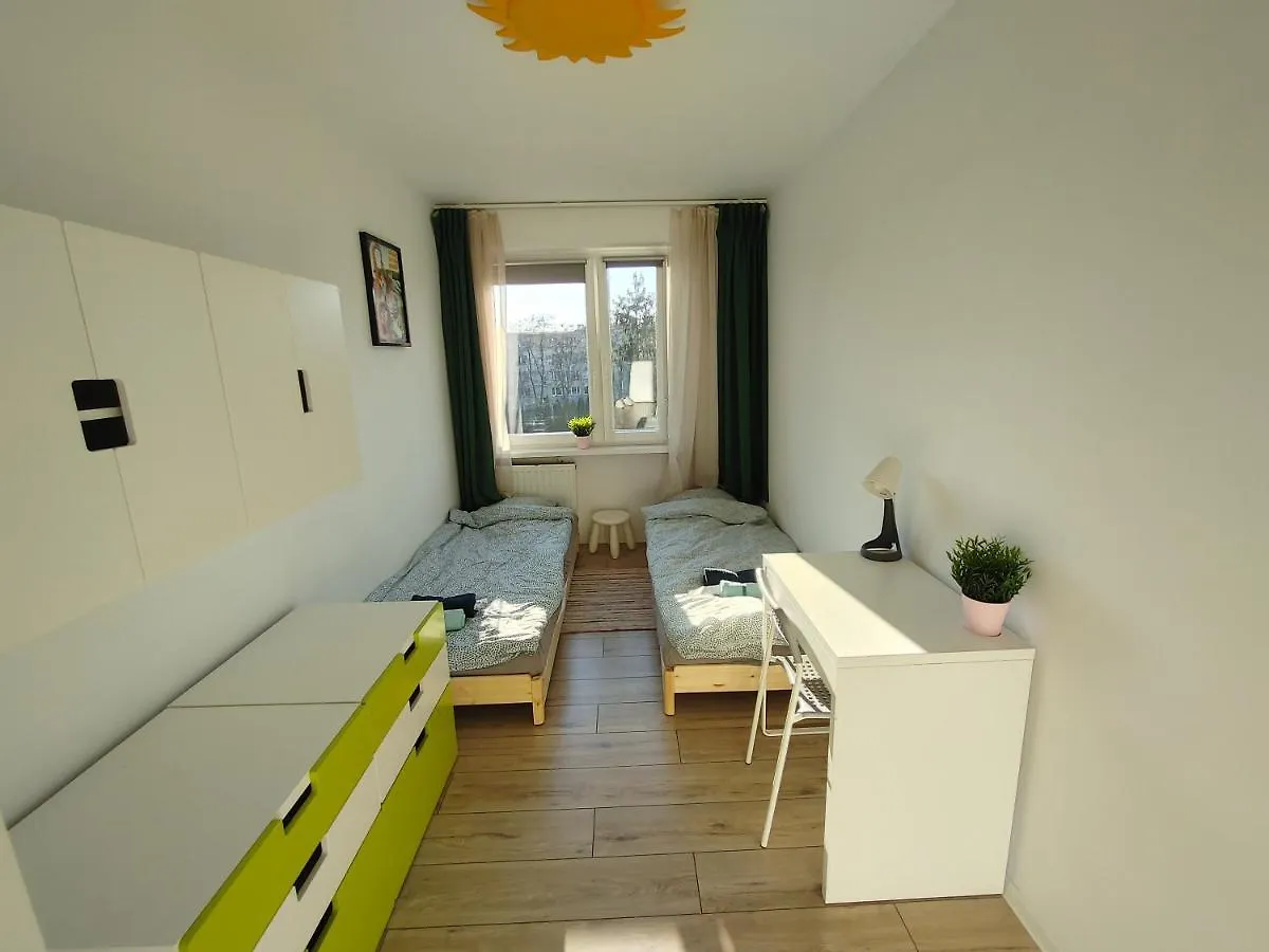 Una Apartments - Niedzwiadek Warsaw 0*,  Poland